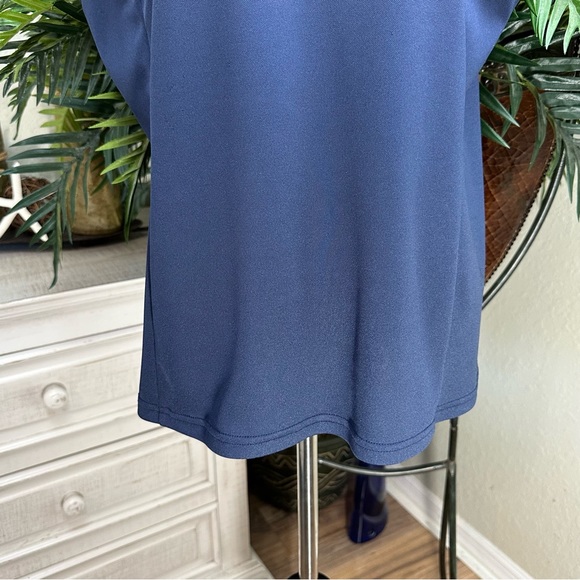 IZOD -  NWOT  Ladies Golf Shirt - Picture 3 of 10